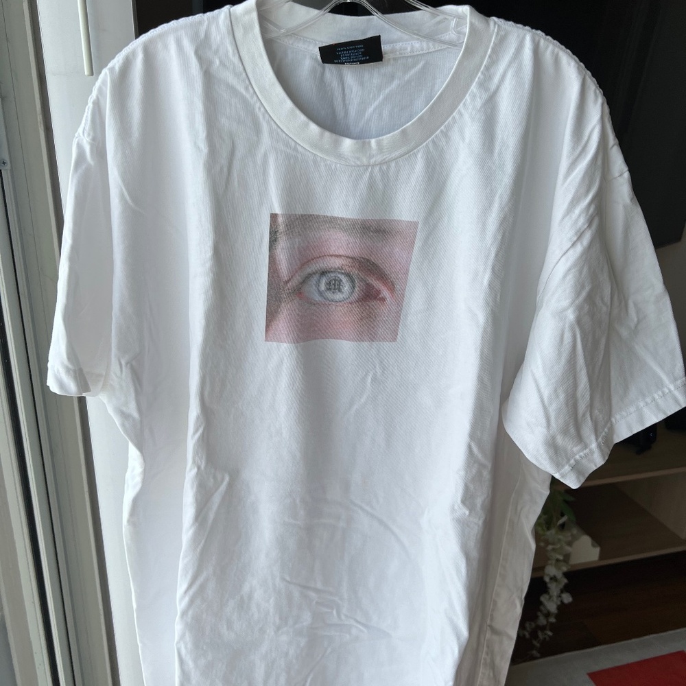 Menace Mens Eye T Shirt Size XL